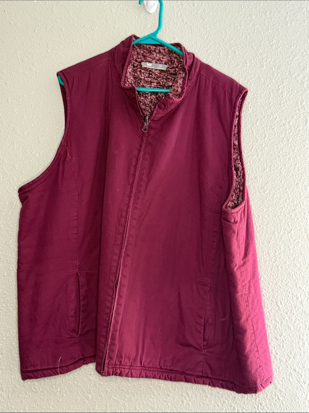 Lee Women's Quilted Sherpa-Lined Vest in Burgundy V030